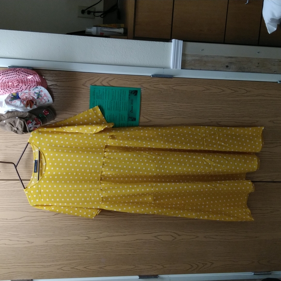 Yellow poke dotted full dress xl with short sleeve - Picture 3 of 4
